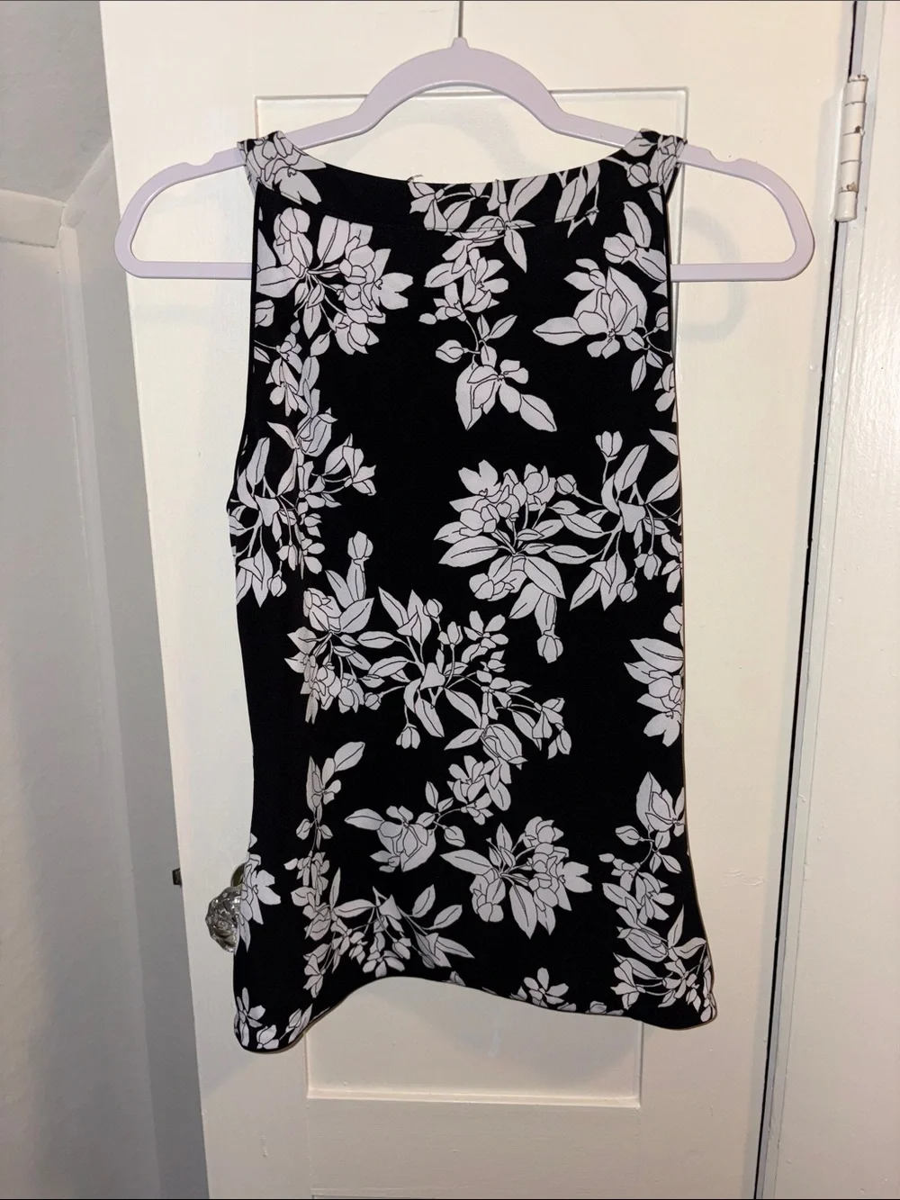 Women’s Black & White Floral Tank Top - Picture 4 of 5